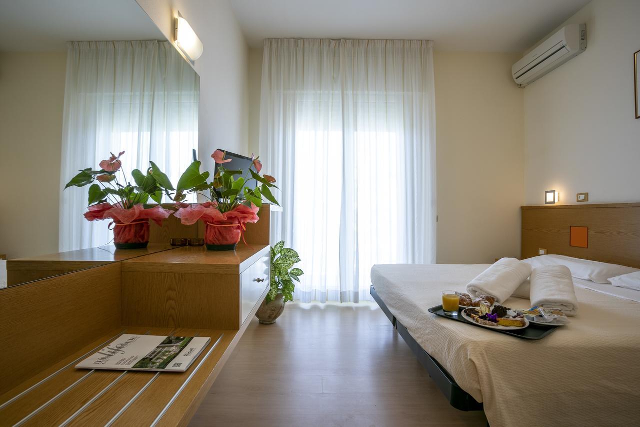 Hotel Ridolfi Milano Marittima Luaran gambar